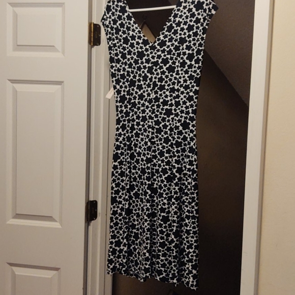 Very cute drrss - Picture 2 of 2